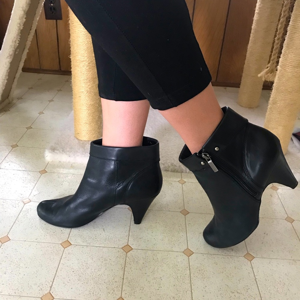 Stylish Zippered Boots